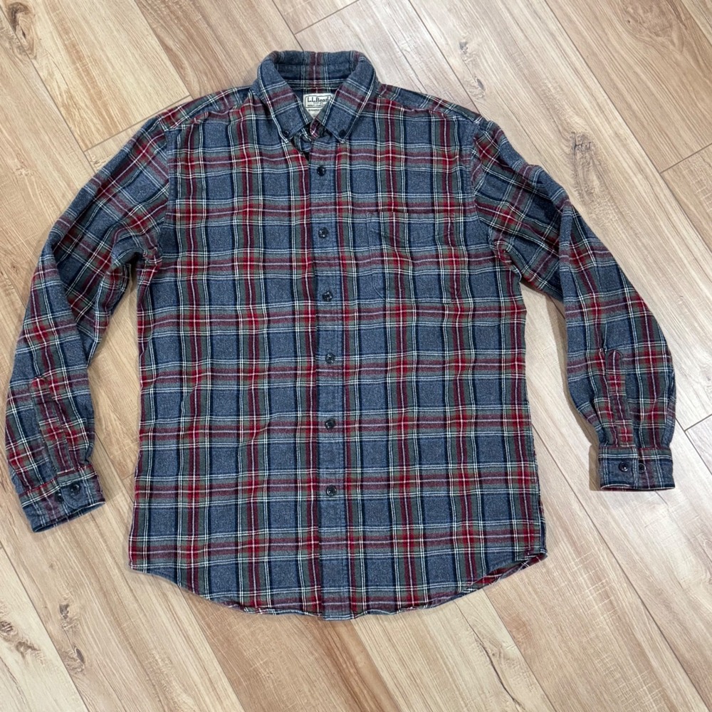 LL Bean Men's Flannel Shirt Plaid Gray Red Blue Slightly Fitted Size M-REG